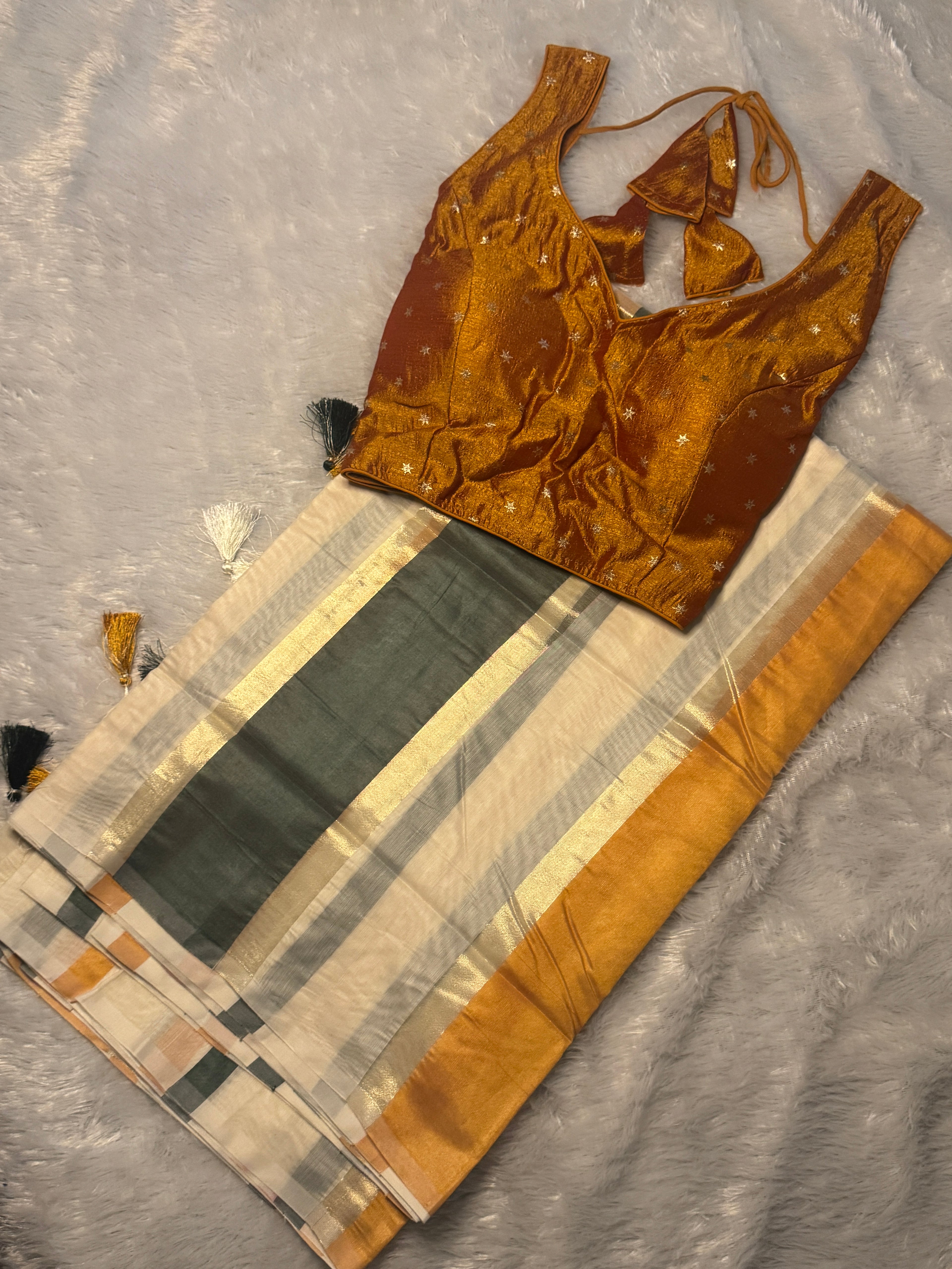 Premium Mul Chanderi Kasavu Saree with Dual Color-Block & Gold Zari