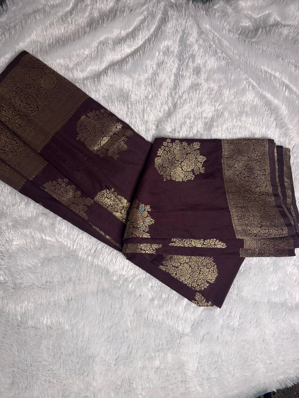 Banarasi Georgette Silk Saree with Gold Zari Guldasta Motifs & Paisley Pallu