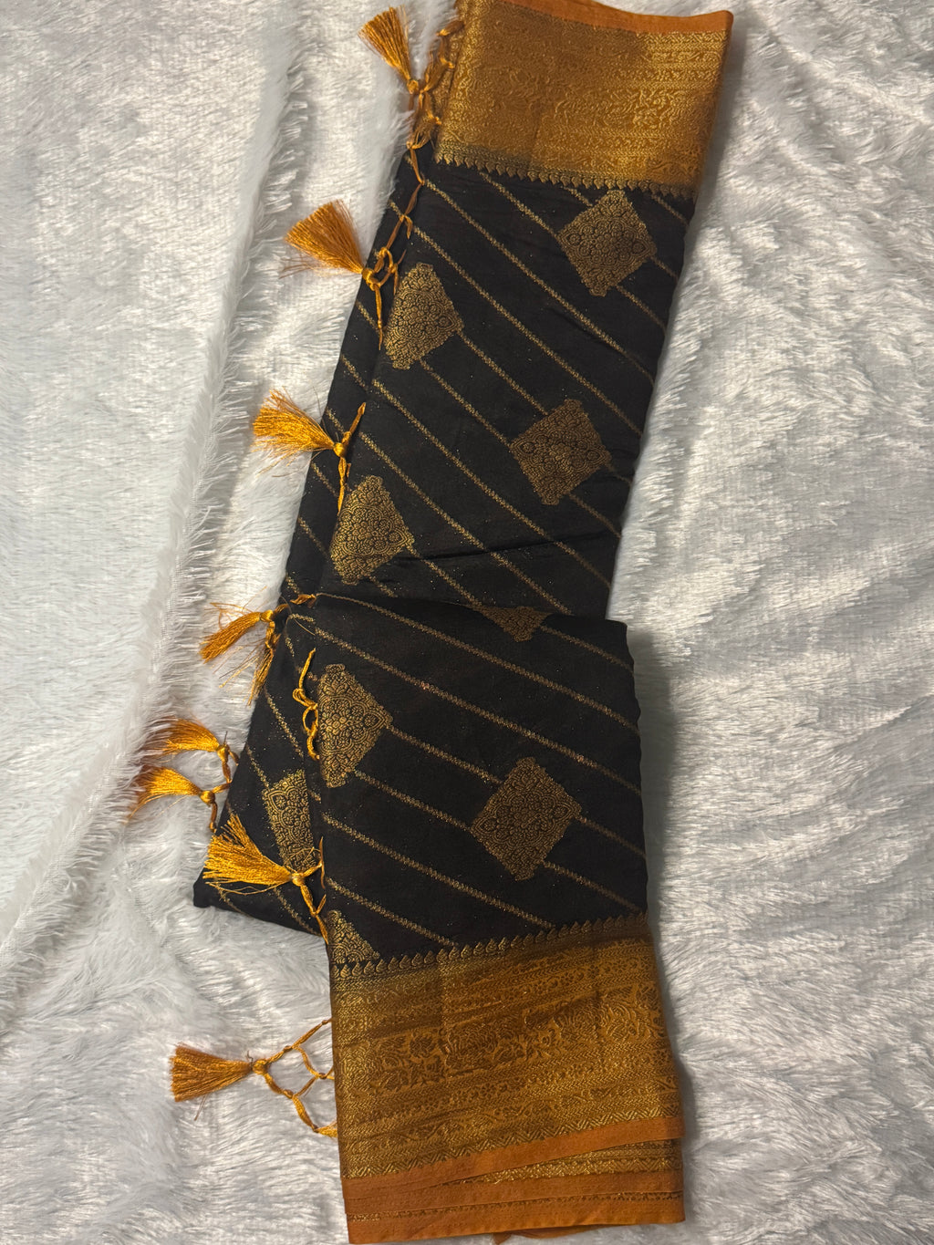Semi Banarasi Saree