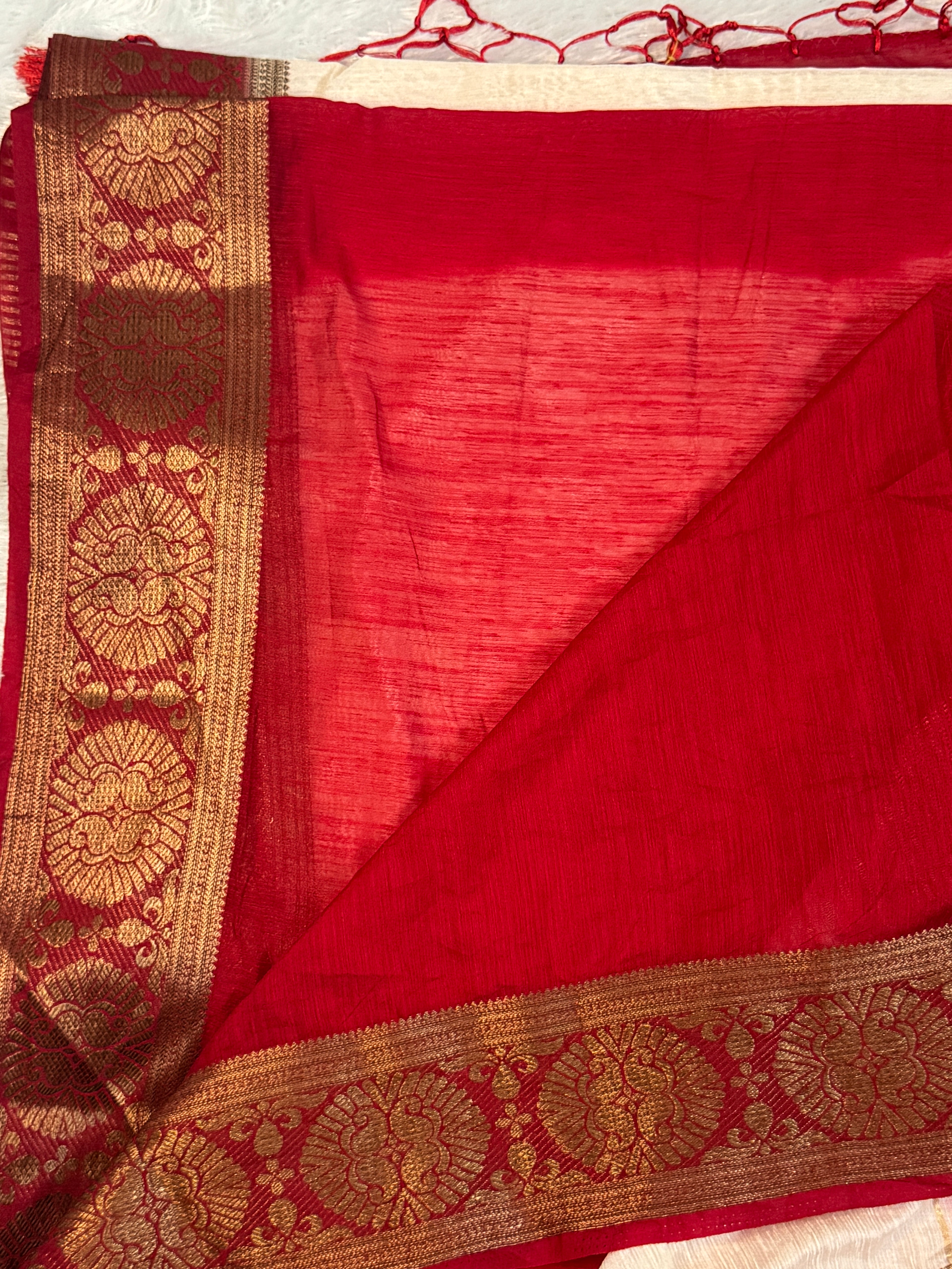 Semi Linen Saree